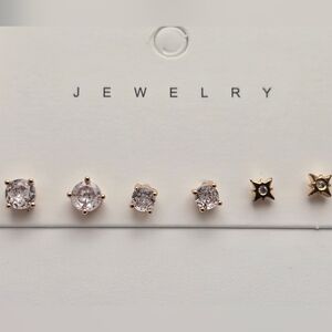 ✨2/$10✨ Set of Small Gold-Tone Stud Earrings New Sold Together